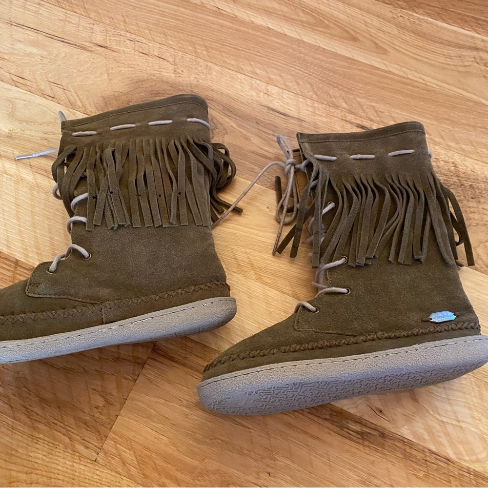 New Woolrich suede fringe tie boot size 7